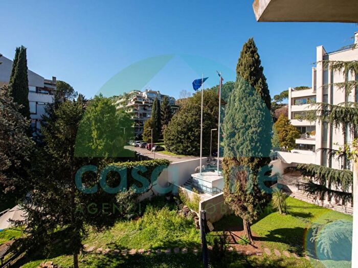 Casa con 6 locali in affitto in Via della Farnesina, Ponte Milvio, Roma