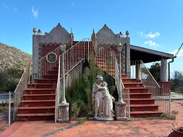 Casa con 5 locali in vendita in Contrada Lami, Lipari