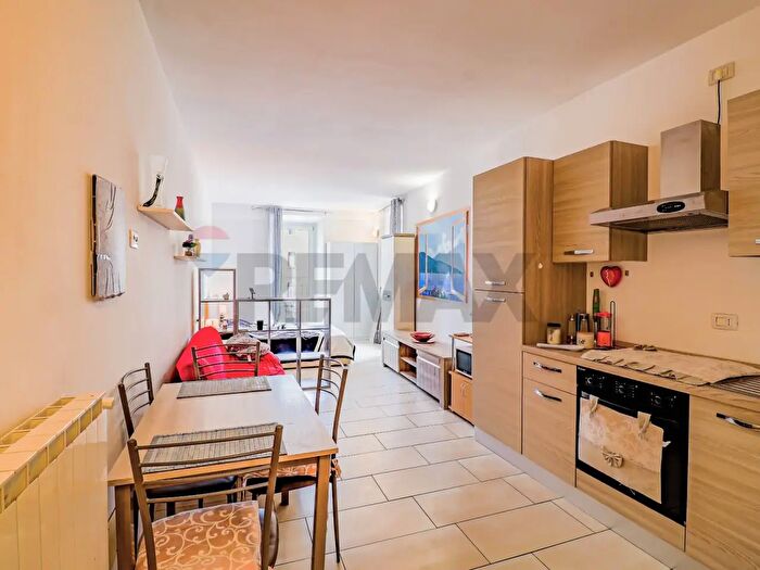 Appartamento monolocale in vendita in Piazza XX Settembre, Germignaga