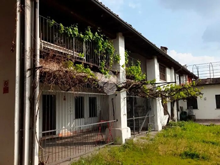 Appartamento bilocale in vendita in Via S Zeno, Brescia