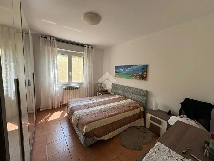 Appartamento trilocale in vendita in Via Carlo Linneo, Genova