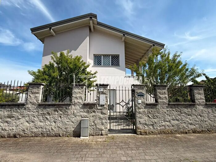 Casa con 5 locali in vendita in Via Giulio Pastore, Gropello Cairoli