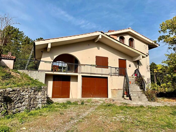 Casa con 7 locali in vendita in Via Ugolino da Montecatini Montecatini Terme, Montecatini Terme