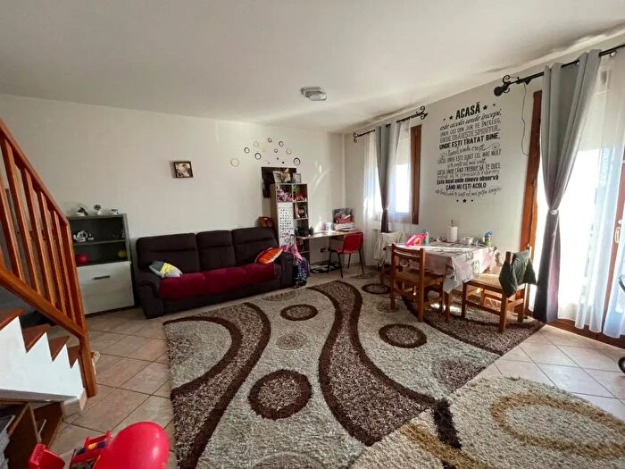 Appartamento trilocale in vendita in Via Galileo Galilei, Rubano