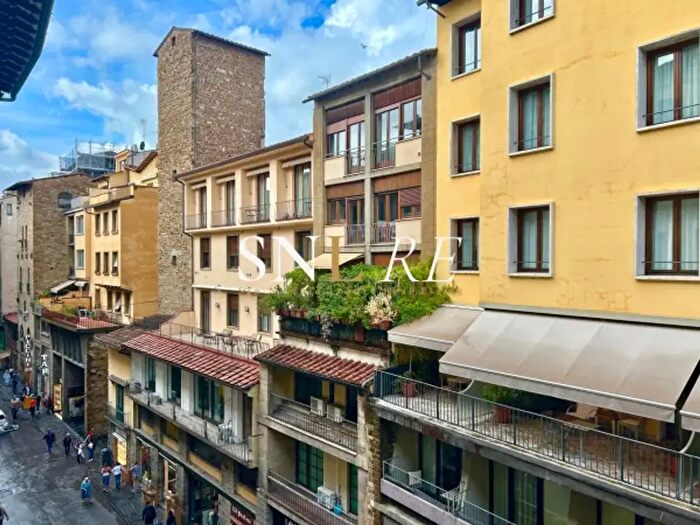 Appartamento trilocale in affitto in Via Por Santa Maria, Firenze
