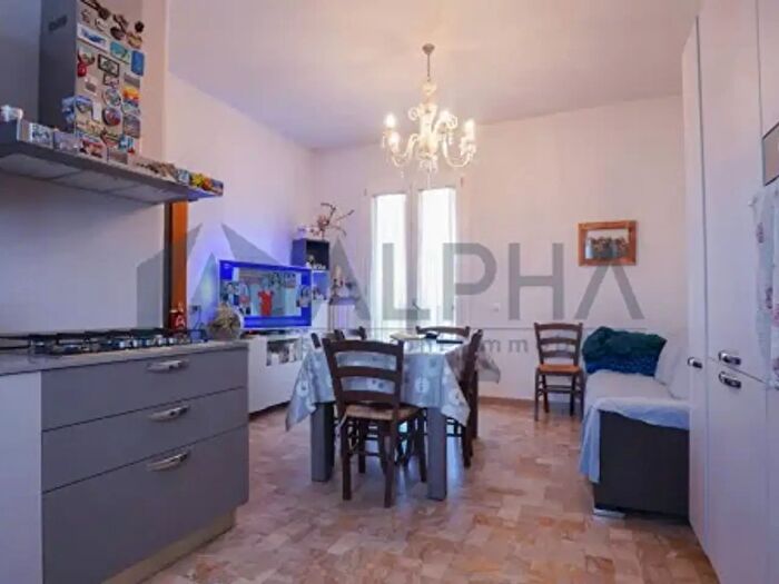 Appartamento quadrilocale in vendita in Via Bengasi, Forli