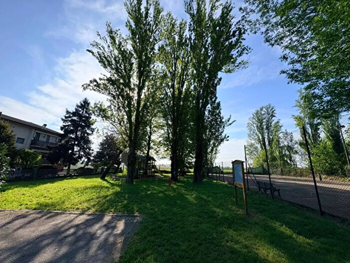 Appartamento quadrilocale in vendita in Via Olindo Bottazzi, Ferrara