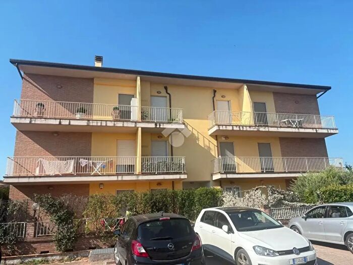 Appartamento trilocale in vendita in Via Dante Alighieri, Deruta