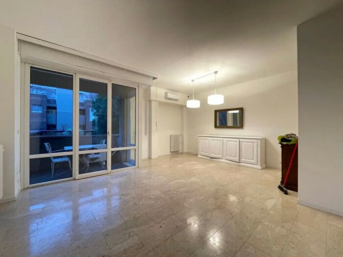 Appartamento trilocale in vendita in Via Bernardo Zamagna, Milano