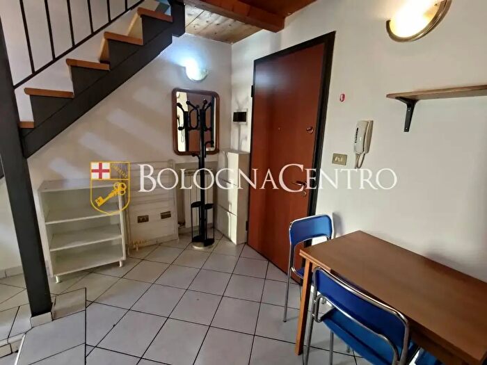 Appartamento bilocale in affitto in Via Santo Stefano, Bologna