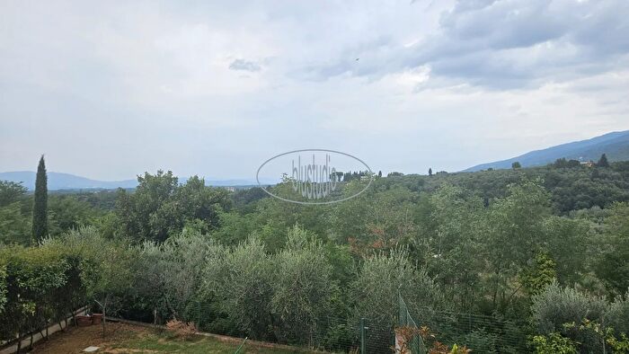 Appartamento trilocale in vendita in Via Martin Luther King, Castelfranco Piandiscò