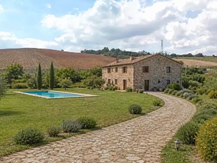 Casa con 10 locali in vendita in Fano