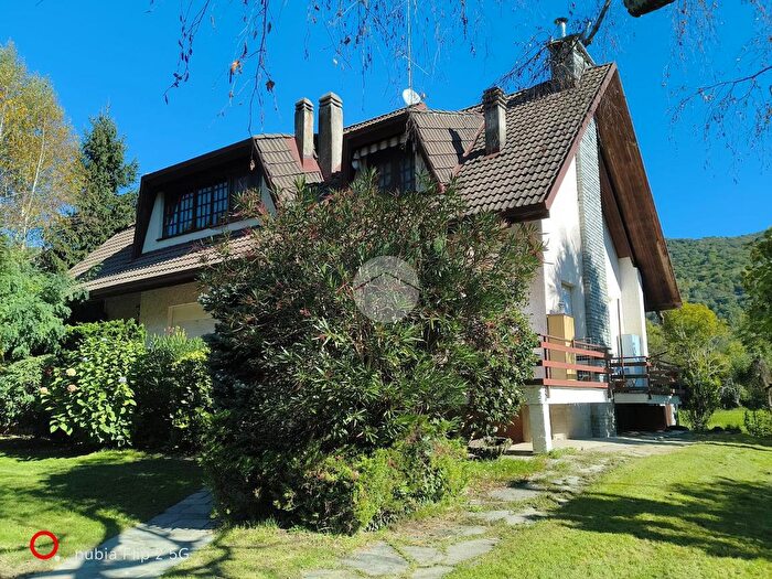 Casa con 7 locali in vendita in Località Grangia, Cuorgne