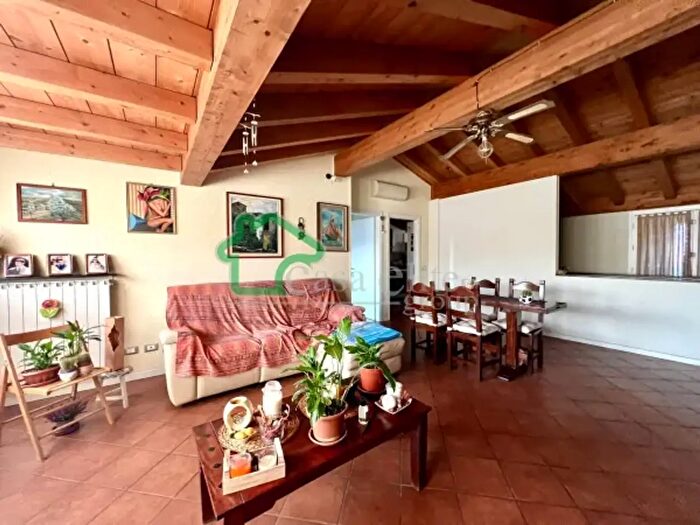 Appartamento quadrilocale in vendita in Via San Colombano, Lodi