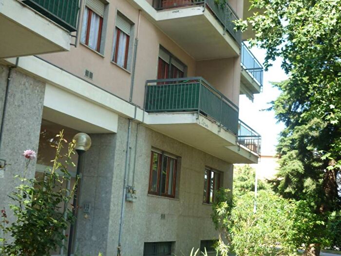 Appartamento trilocale in affitto in Via Caprera, Centro, Malnate