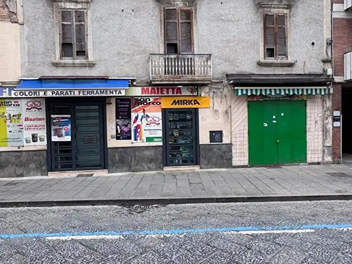 Appartamento con 5 locali in vendita in Corso Vittorio Emanuele, Pomigliano D'Arco