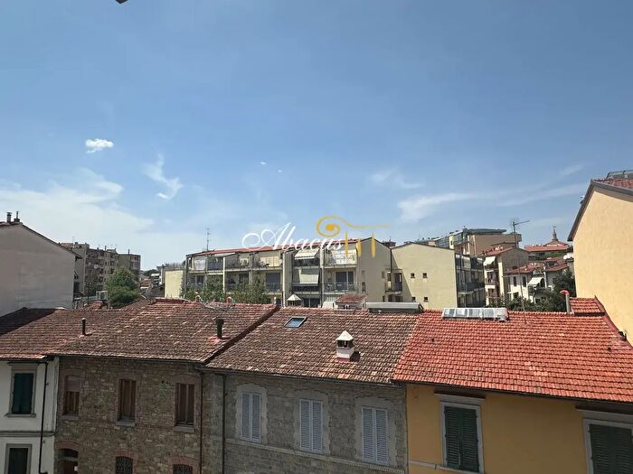 Appartamento trilocale in vendita in Via Rattazzi, Firenze