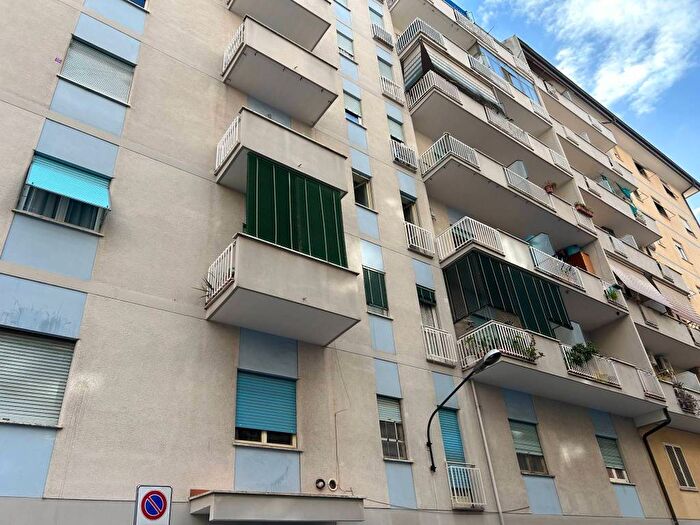 Appartamento trilocale in affitto in Via Caio Lelio, Cinecittà, Roma