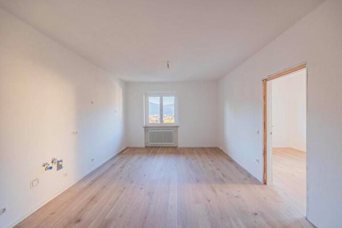 Appartamento trilocale in vendita in Via Castel Flavon, Bolzano