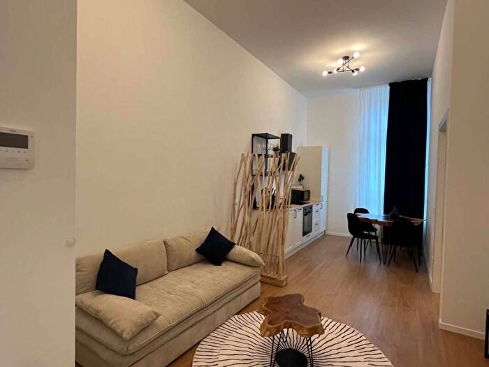 Appartamento bilocale in affitto in Via Muzio Attendolo Detto Sforza, Vigentino Fatima, Milano