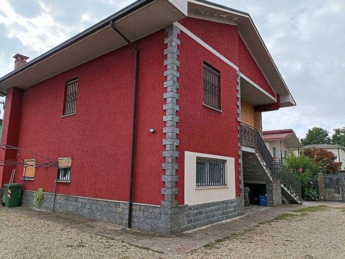Casa con 6 locali in vendita in Centro, Mortara