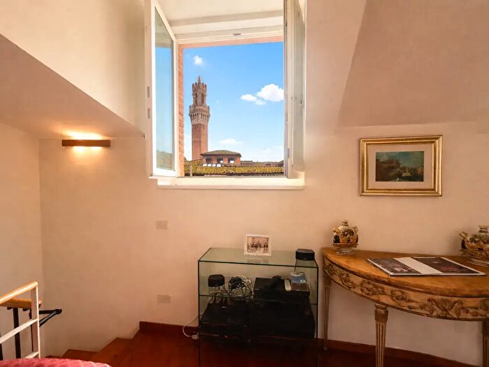 Appartamento quadrilocale in vendita in a Tolomei, Siena