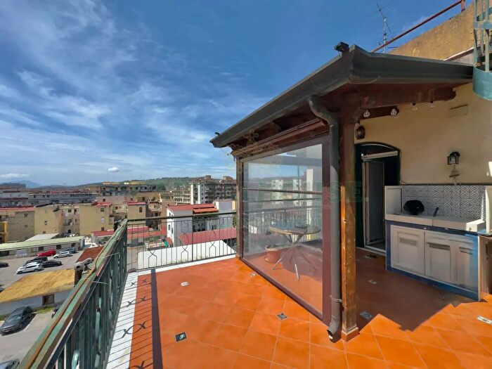 Casa quadrilocale in vendita in Via Enea Zanfagna, Napoli