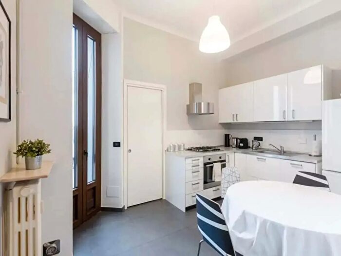 Appartamento in affitto in Via Cesare Battisti, Milano