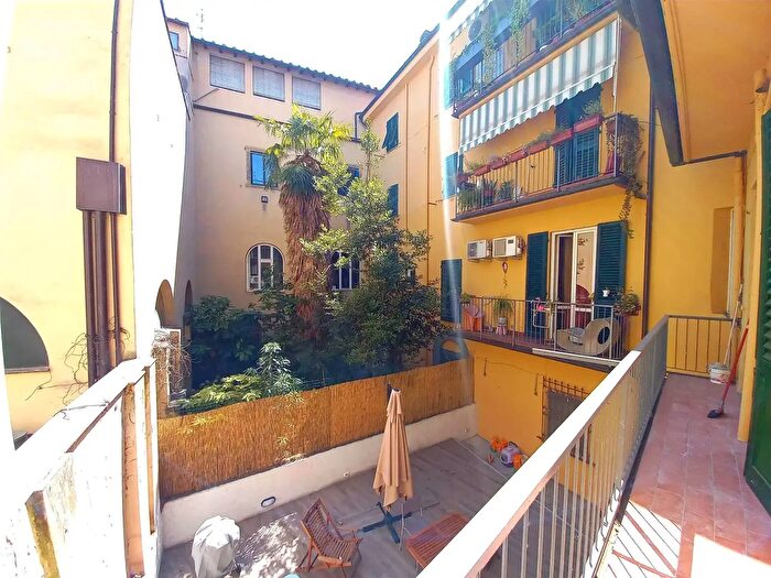 Appartamento quadrilocale in affitto in Firenze