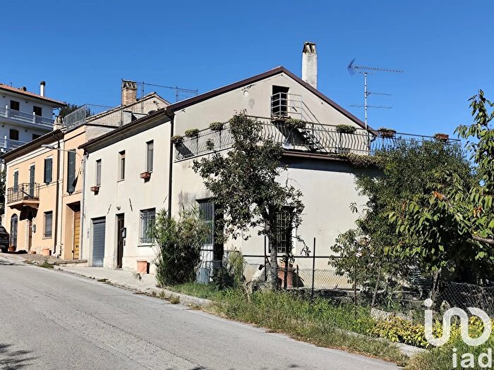 Casa con 7 locali in vendita in Via Via Primo Maggio, Ponzano Di Fermo