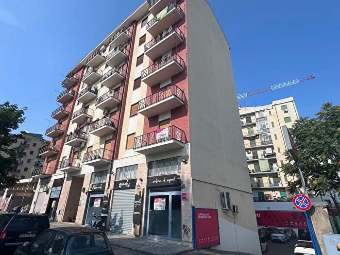 Appartamento quadrilocale in vendita in Cosemza Viale Mancini, Cosenza