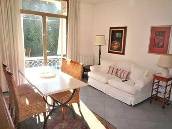 Appartamento con 6 locali in vendita in Pietrasanta