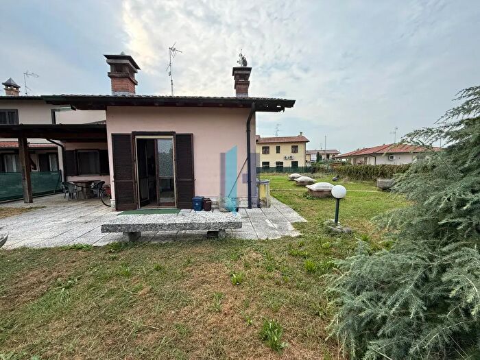 Case in Vendita e in Affitto - 3