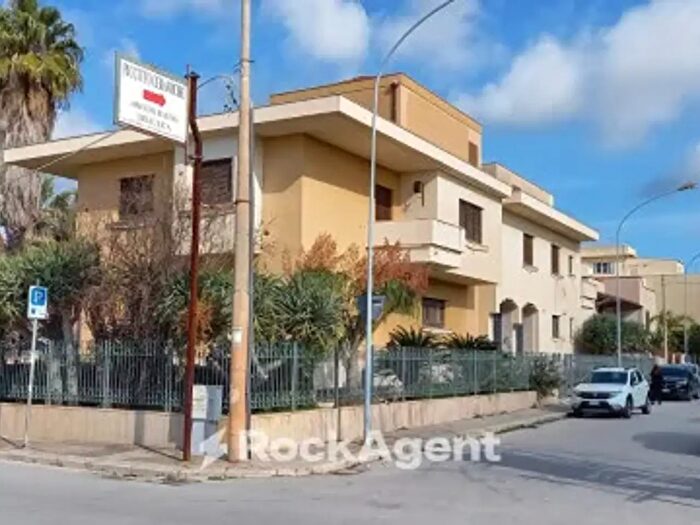 Casa con 6 locali in vendita in Via Antonio Segni, Mazara Del Vallo