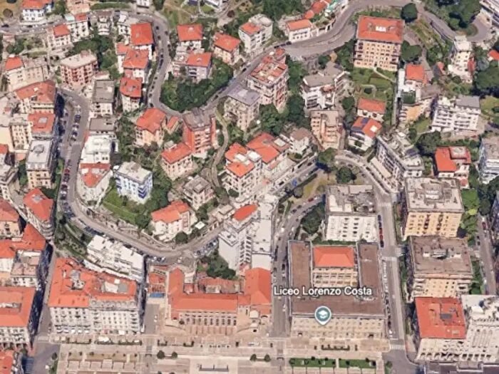 Appartamento con 6 locali in vendita in La Spezia