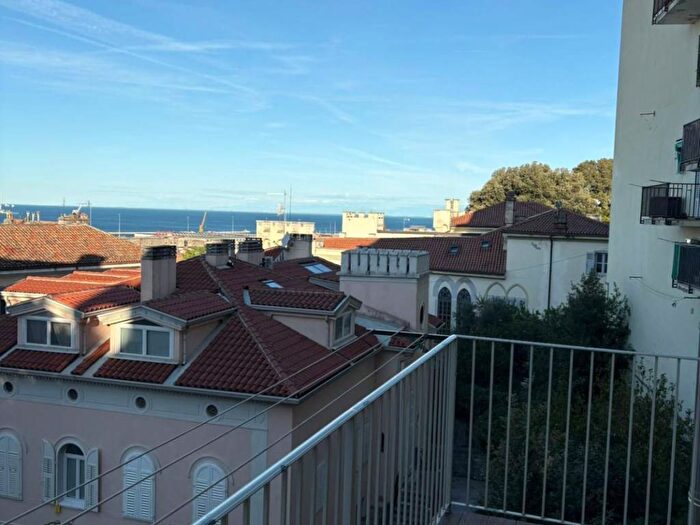 Appartamento quadrilocale in affitto in Via Commerciale, Scorcola, Trieste