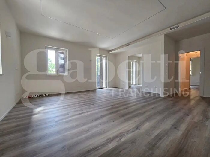 Appartamento con 5 locali in vendita in Viale Firenze, Foligno