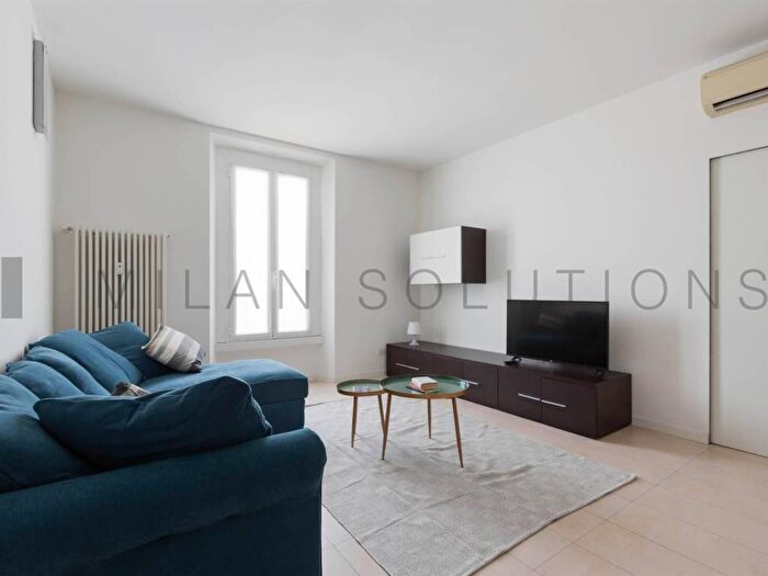 Appartamento trilocale in affitto in via Pietro Borsieri, Isola, Milano