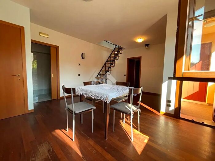 Appartamento quadrilocale in vendita in Via Manzana, San Pietro Di Feletto