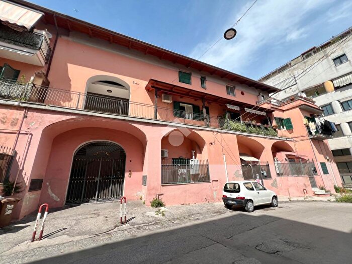 Appartamento trilocale in vendita in Via Arbusto, Marano Di Napoli