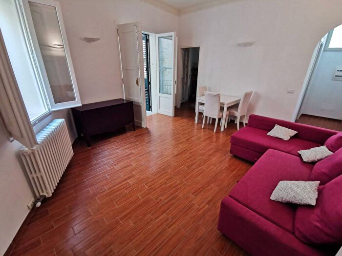 Casa trilocale in affitto in Vico Storto Carità Vecchia, Centro Storico, Lecce