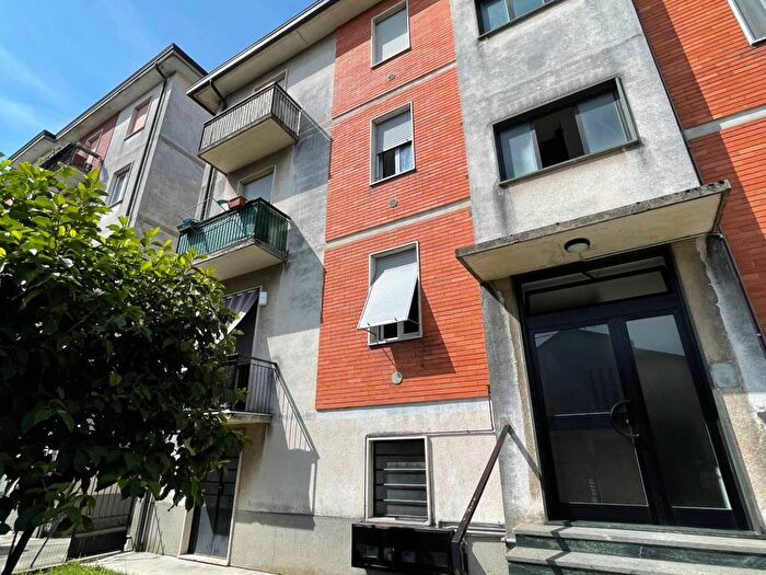 Appartamento trilocale in affitto in Via Giacomo Leopardi, Centro, Cornate d'Adda