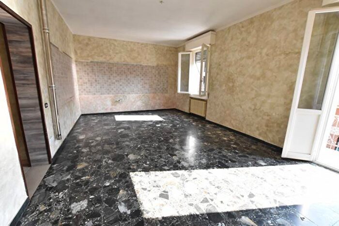 Appartamento con 6 locali in affitto in Via Camillo Benso di Cavour, Centro, Fidenza