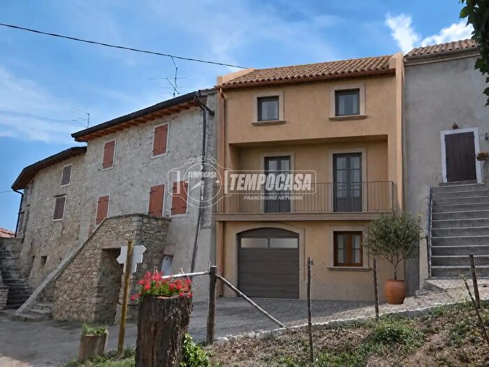 Casa trilocale in vendita in Contrada Borno, San Zeno Di Montagna