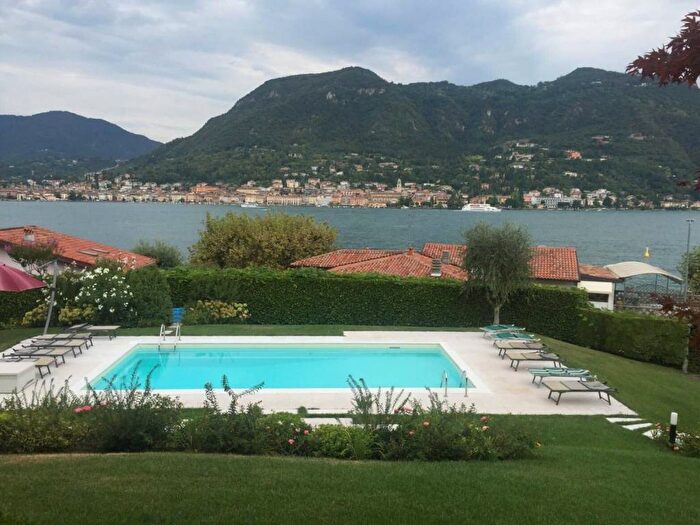 Appartamento trilocale in affitto in Via Porticcioli, San Felice del Benaco