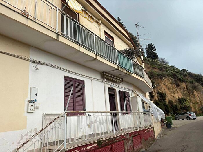 Appartamento trilocale in vendita in Via Xiboli Caltanissetta, Caltanissetta