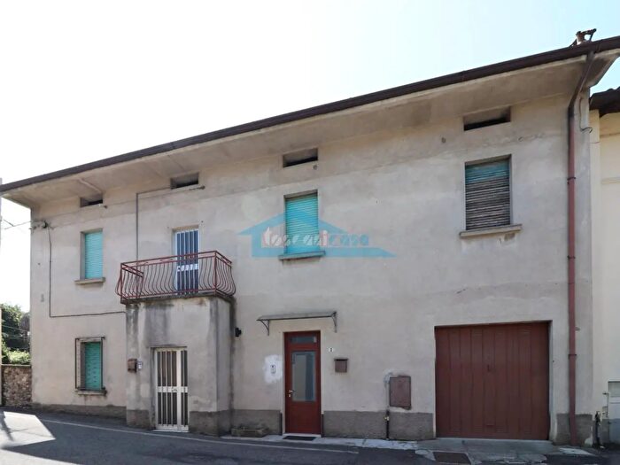 Casa con 7 locali in vendita in Via Campanili, Erbusco