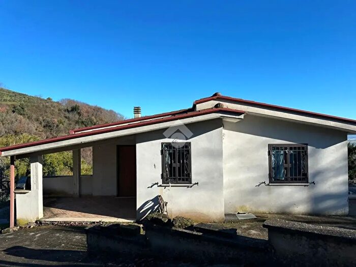 Casa trilocale in affitto in Via Casal di Mondo, Artena