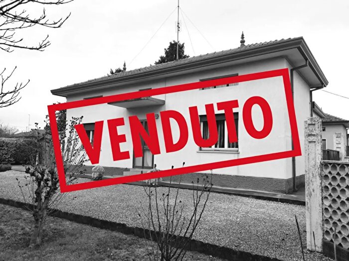 Casa trilocale in vendita in Via Arbisuolis, Cordenons