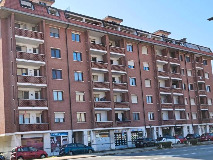 Appartamento quadrilocale in vendita in Via San Francesco di Sales, Centro, Carmagnola
